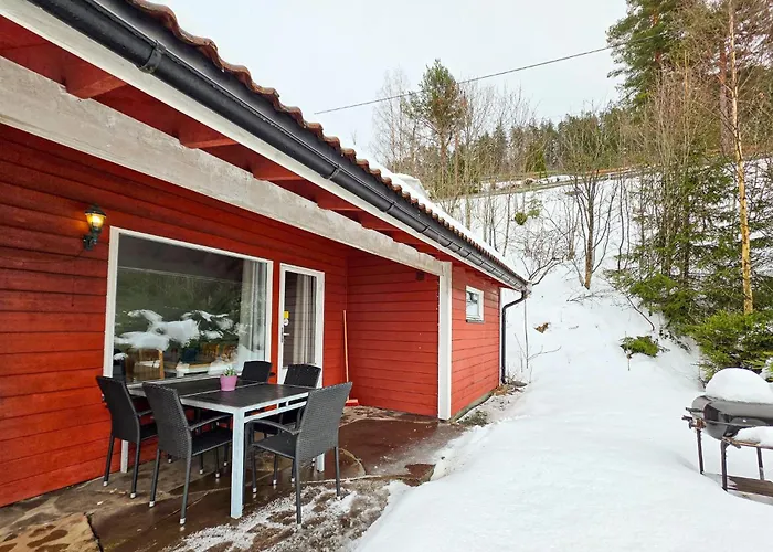 Stunning In Krokkleiva With Sauna 度假居